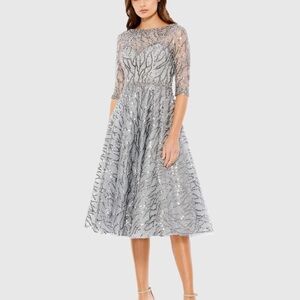 Mac Duggal Platinum Silver Sequin Midi Dress Size 8 NWT